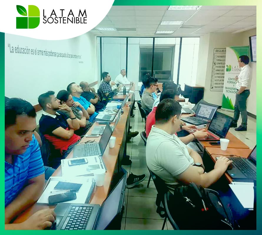 Participantes en capacitación de Latam Sostenible